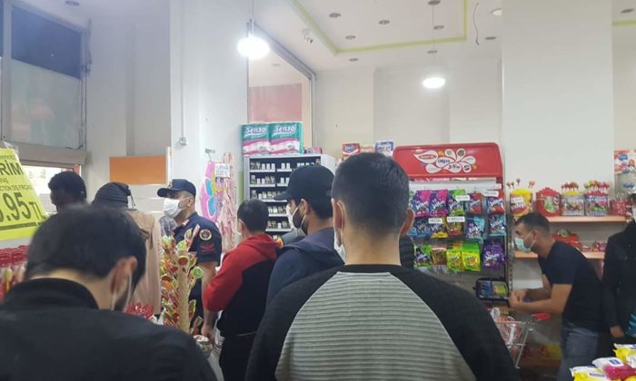 Sokağa Çıkma Yasağı Öncesinde Marketlerde İzdiham