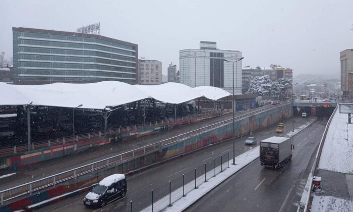 Karabük’te Kar Yağışı.. Kar Tatili Yerine Online Eğitim..